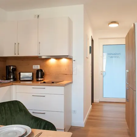 Inselquartett - Inkl Waeschepaket - Naehe Aok-klinik Apartment