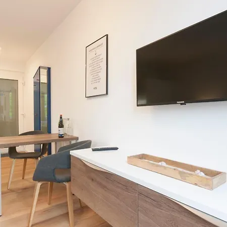 Apartment Inselquartett - Inkl Waeschepaket - Naehe Aok-klinik *